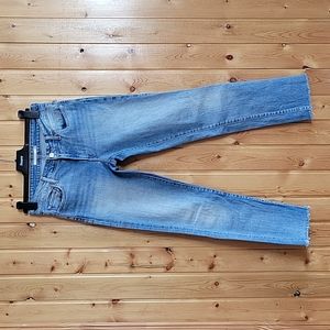 Levi Strauss & Co 712 Slim Jeans